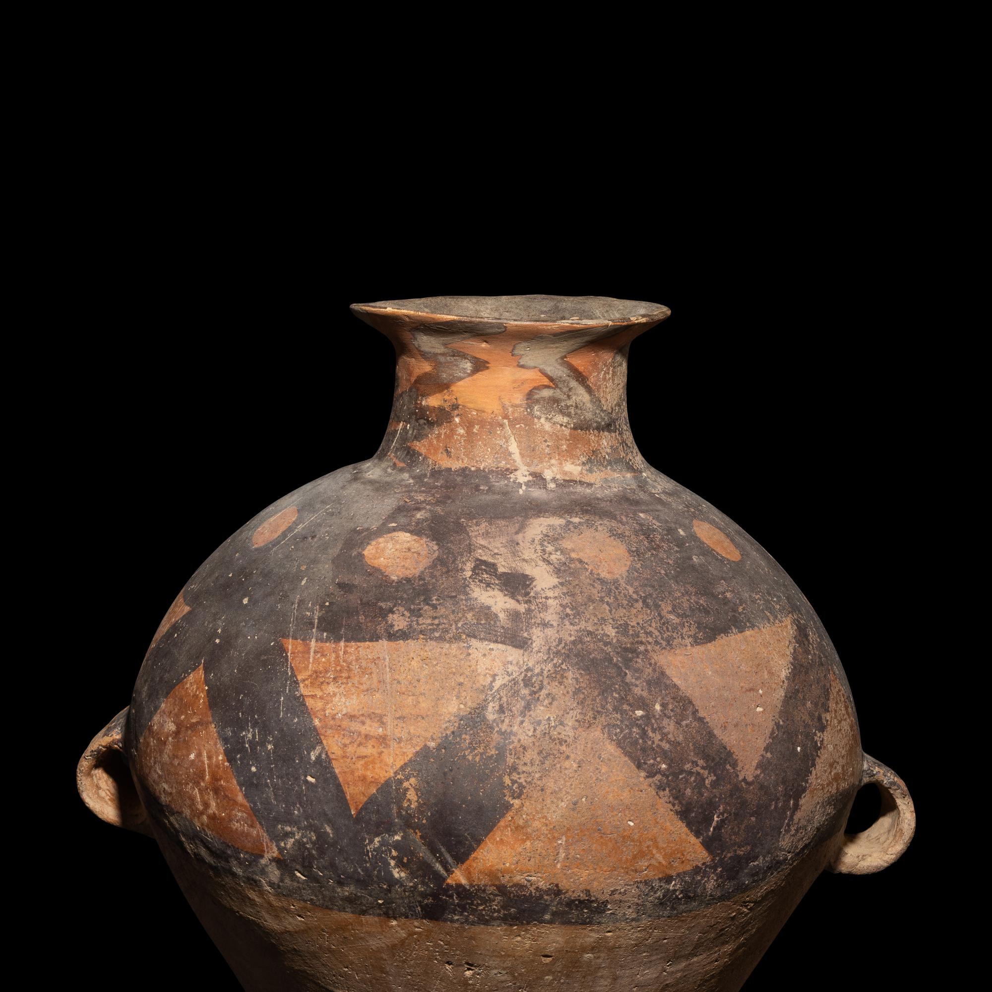 A Chinese Neolithic Painted Pottery Vessel, Majiayao Culture, Banshan Type — 馬家窯文化（半山類型）彩陶雙耳罐