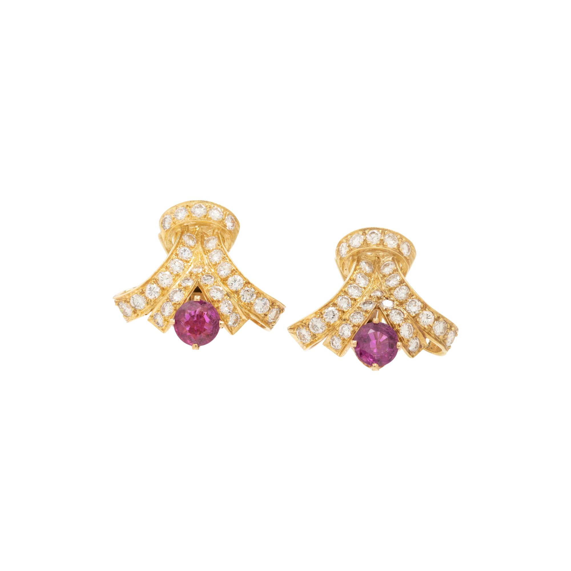 YELLOW GOLD, PINK SAPPHIRE AND DIAMOND EARCLIPS