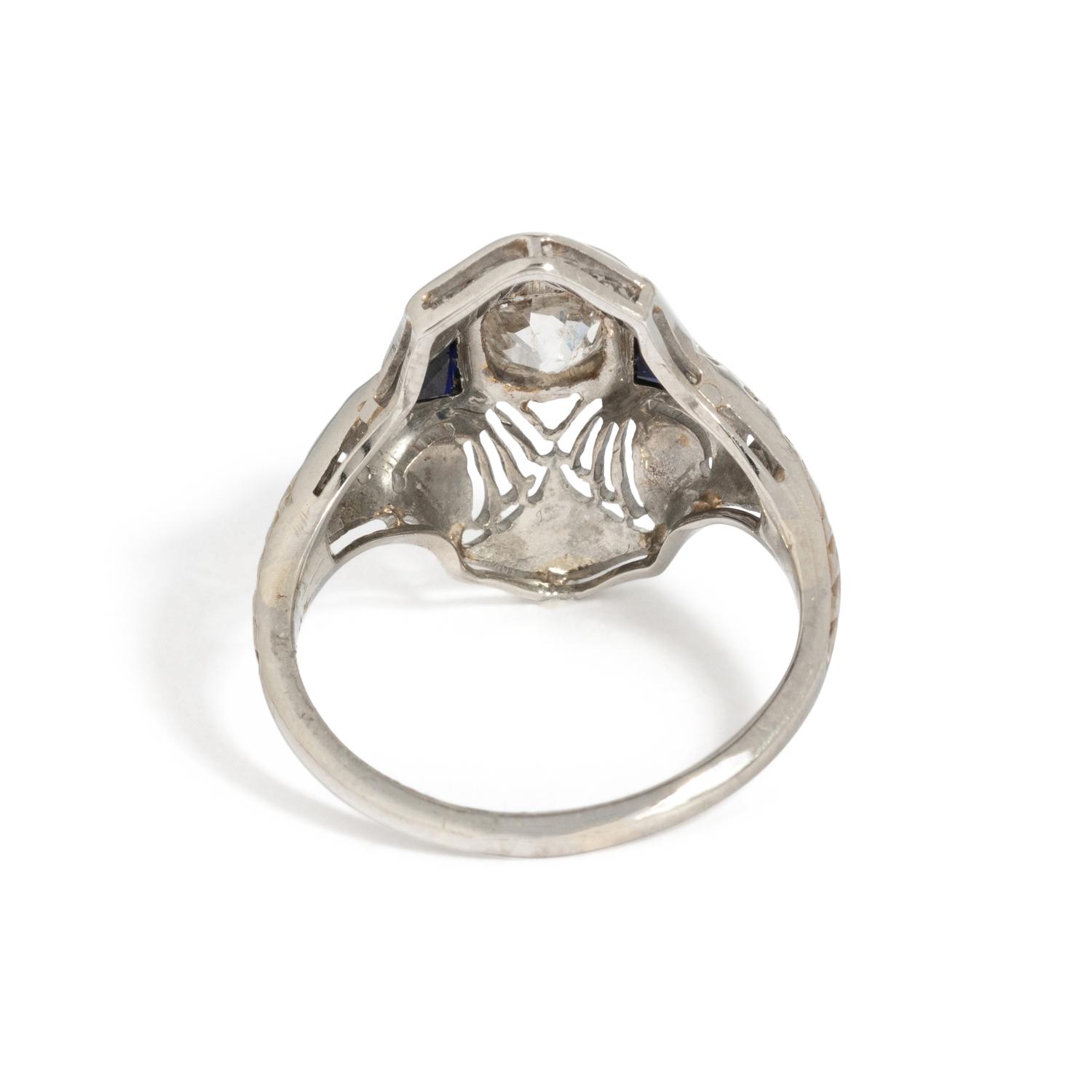 ART DECO, WHITE GOLD AND DIAMOND RING
