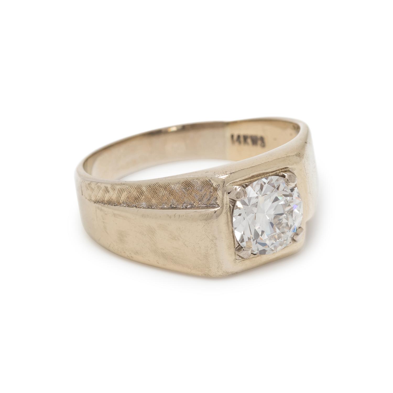 DIAMOND RING