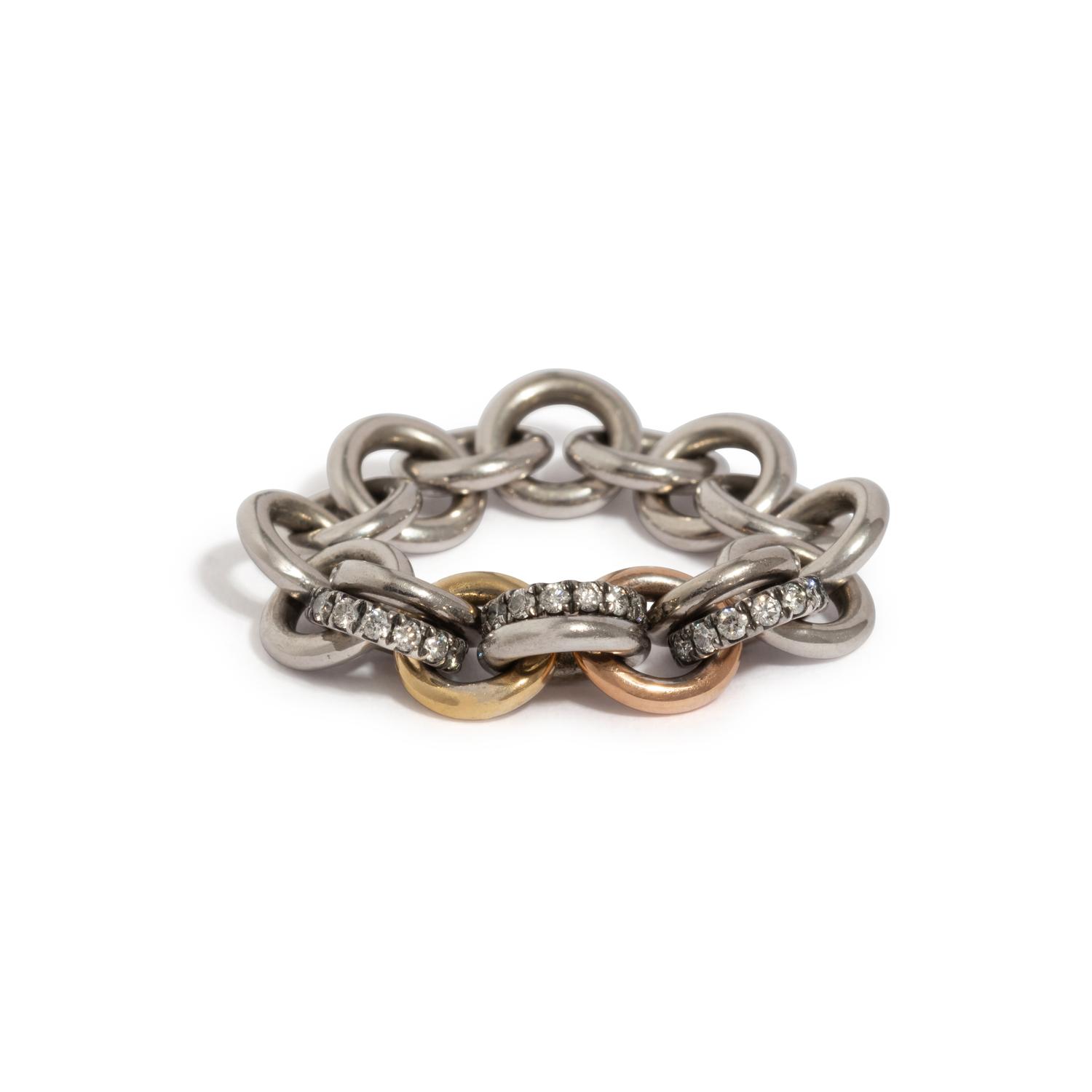 TRICOLOR GOLD AND DIAMOND CHAIN RING