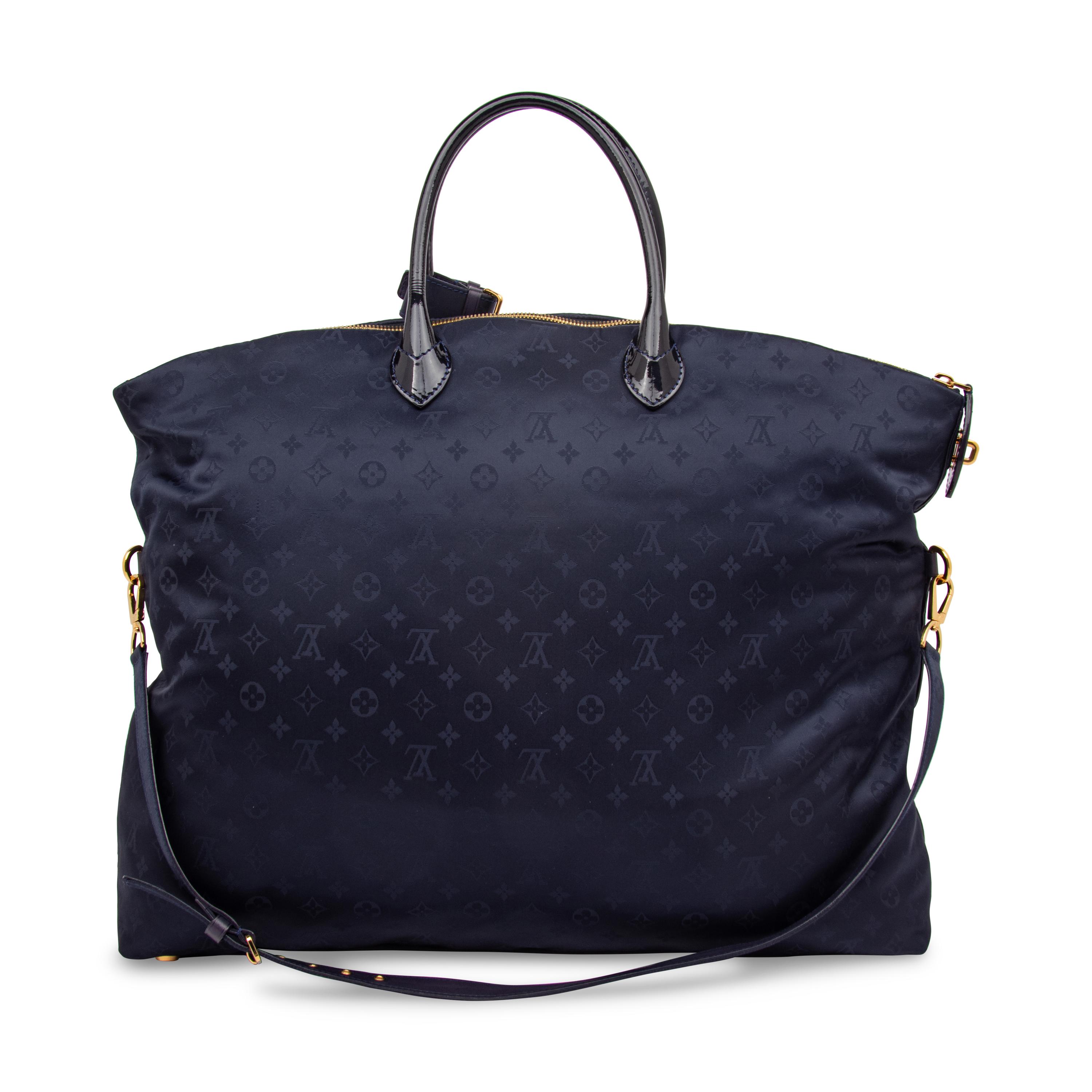 Louis Vuitton, Monogram Desire Lockit Vertical GM Tote