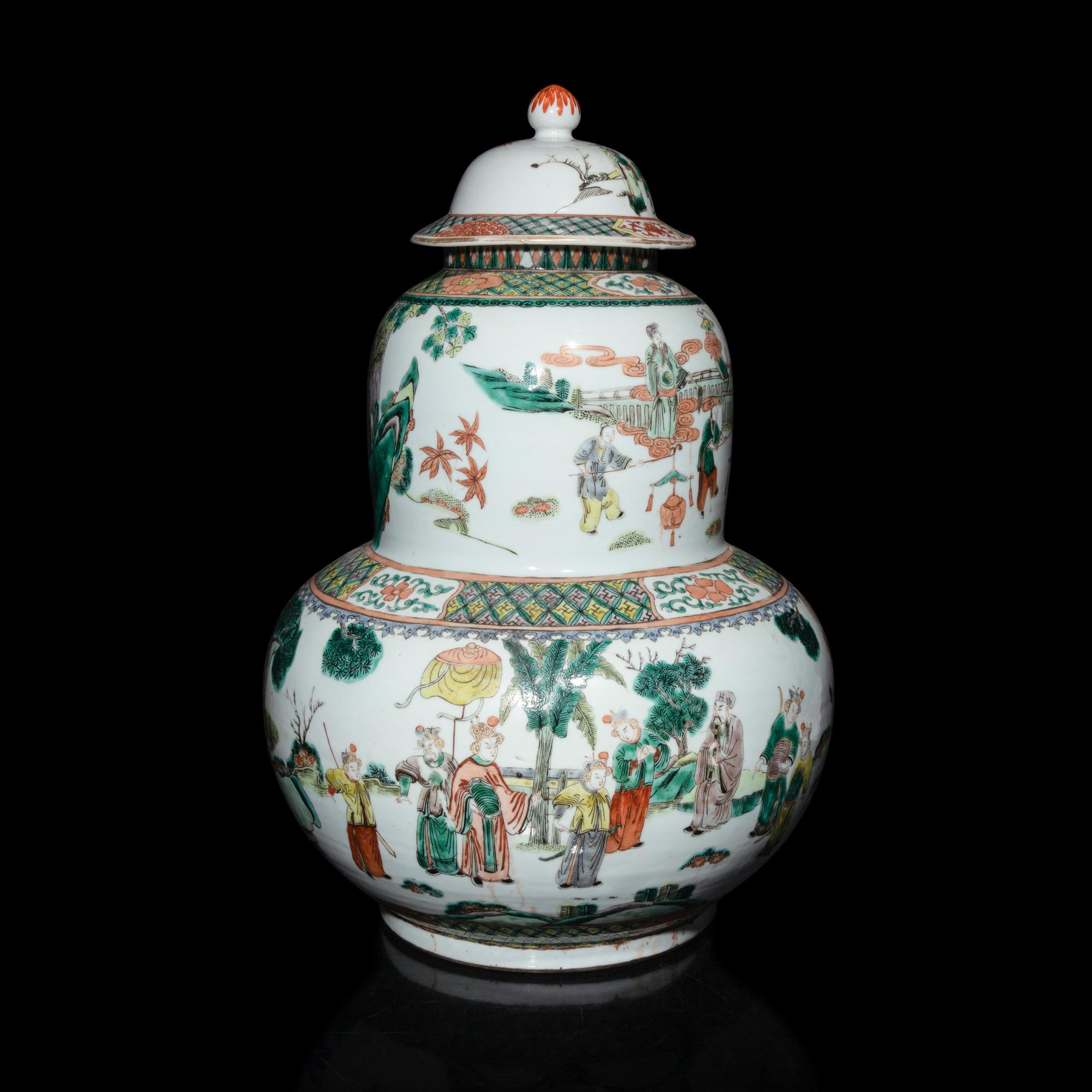 A Large Chinese Famille Verte Porcelain Double-Gourd Vase and Cover, Late 19th/20th Century 晚清/民國 五彩人物故事圖葫蘆大蓋罐