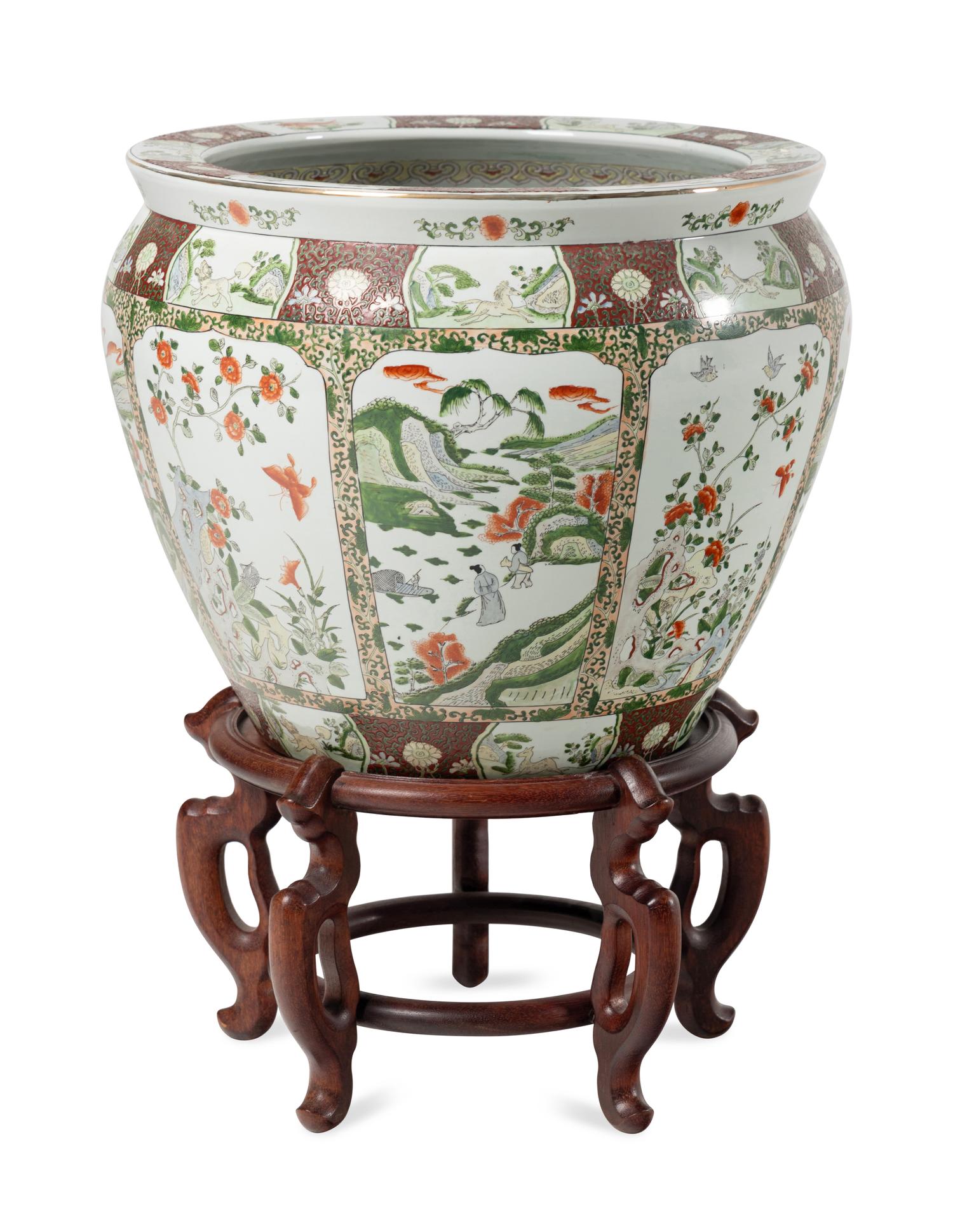A Chinese Export Porcelain Fish Bowl