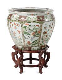 A Chinese Export Porcelain Fish Bowl