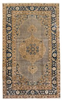 A Tabriz Wool Rug 8 feet 7 inches x 5 feet 4 inches. — SECOND HALF 20TH CENTURY