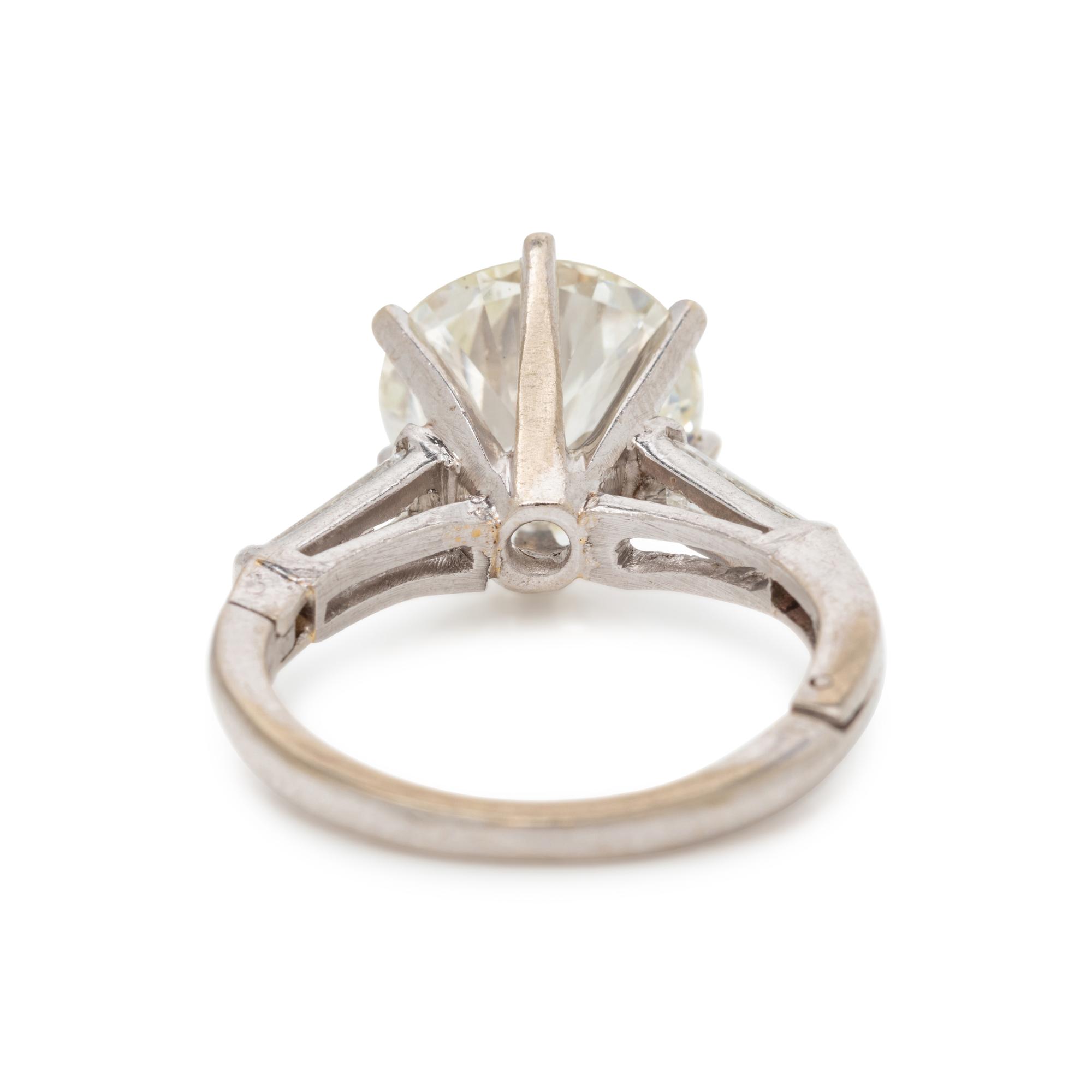 DIAMOND RING