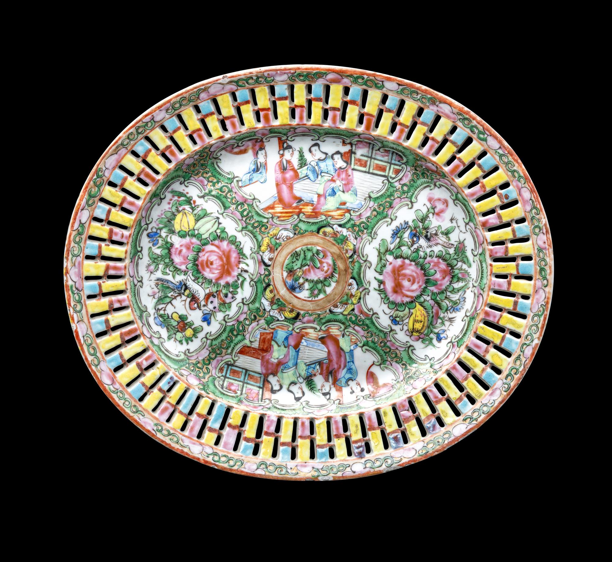 Six Chinese Famille Rose Porcelain Articles
