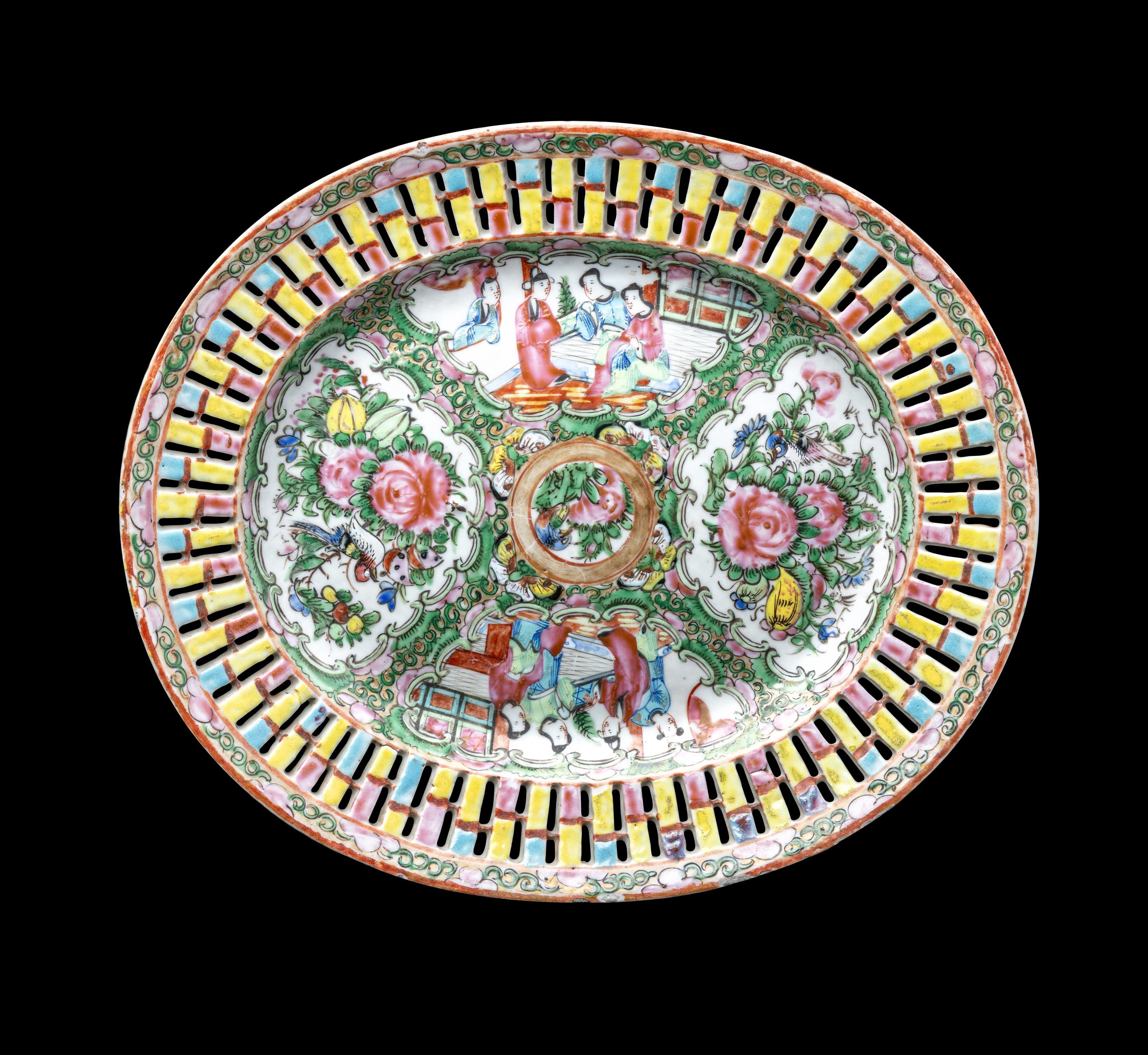 Six Chinese Famille Rose Porcelain Articles