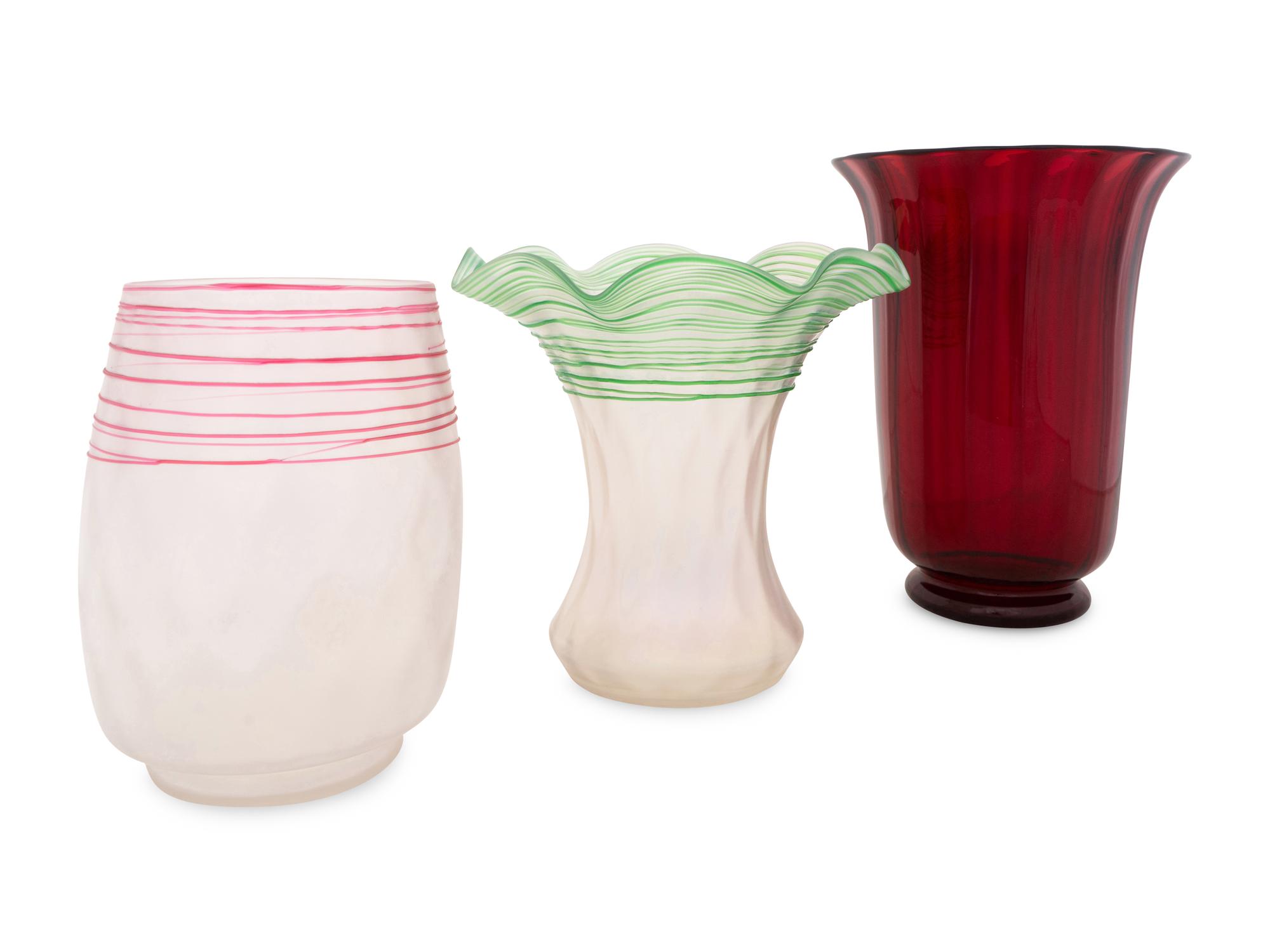 A Pair of Frederick Carder-Era Steuben Verre de Soie Reeded Vases and a Selenium Red Shade Vase