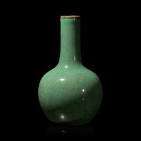 A Chinese Green Glazed Crackled Ground Porcelain Bottle Vase, Tianqiuping, 18th Century 清中期 綠哥釉天球瓶