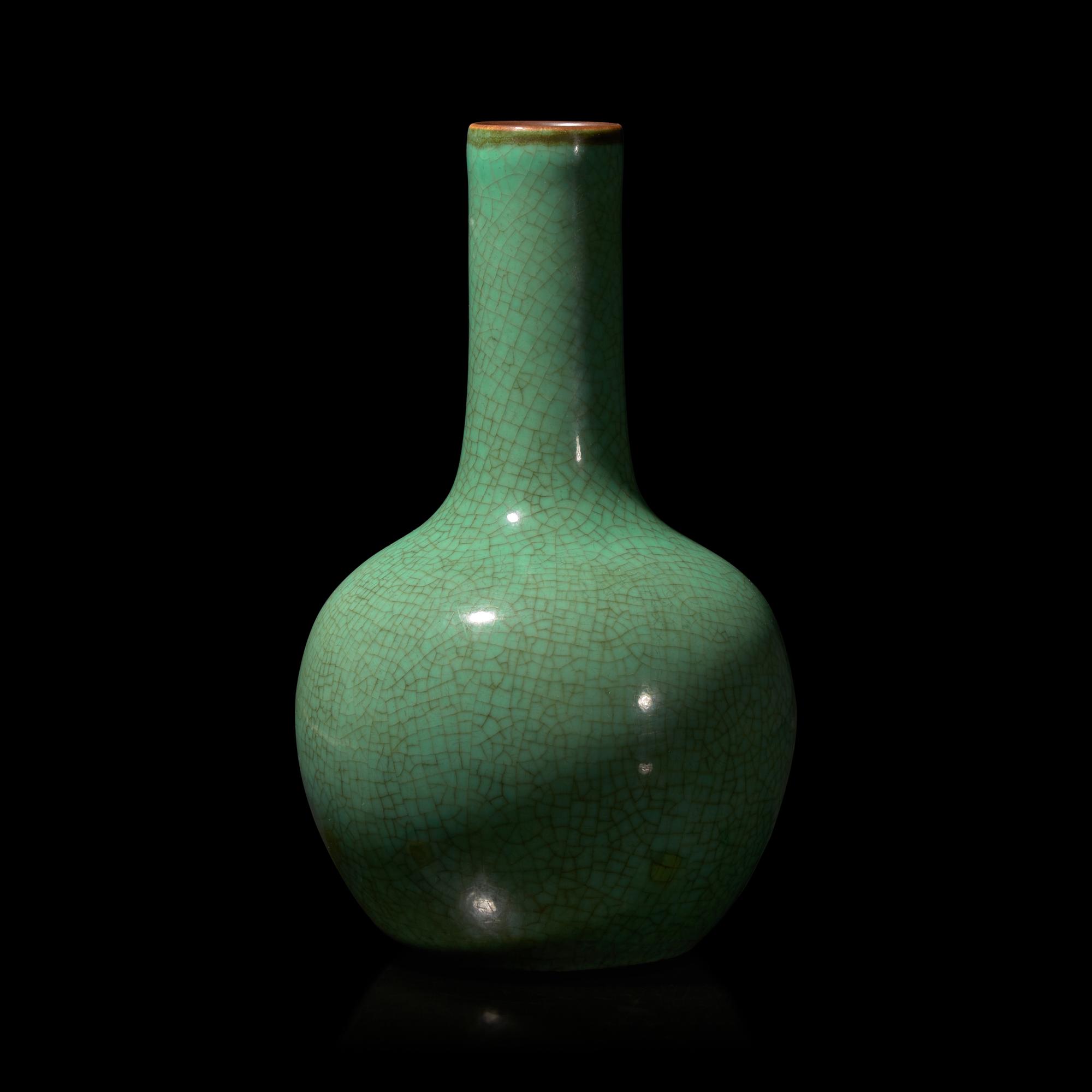 A Chinese Green Glazed Crackled Ground Porcelain Bottle Vase, Tianqiuping, 18th Century 清中期 綠哥釉天球瓶