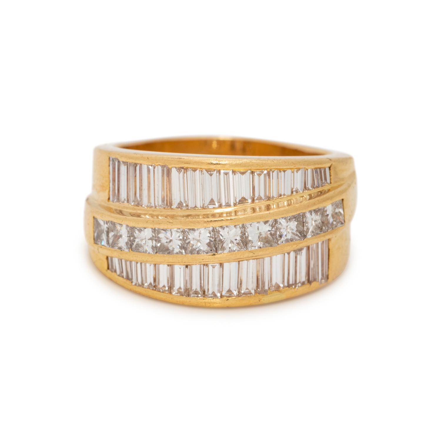 DIAMOND RING