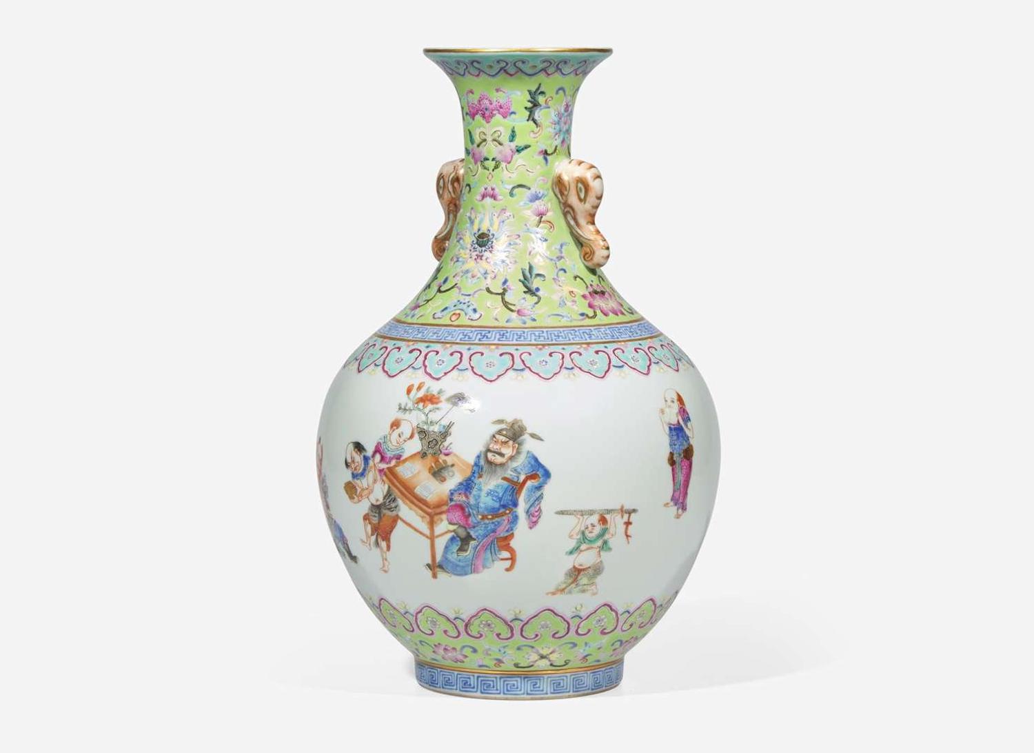 A Chinese famille rose-decorated "Zhongkui and Demons" vase, Xianfeng six-character seal mark 鐘馗打鬼粉彩瓶 咸豐六字款