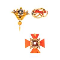 COLLECTION OF ANTIQUE BROOCHES