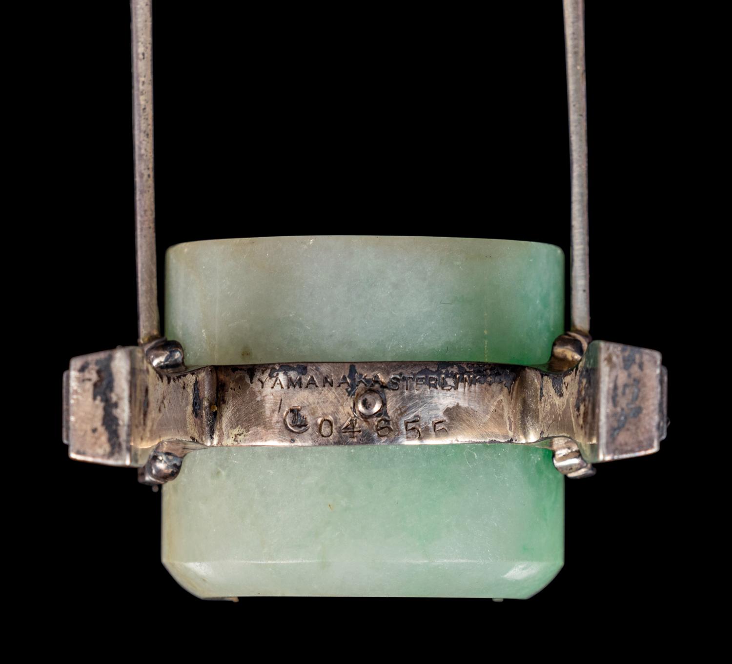 An Apple Green Jadeite Mounted Cigar Holder
