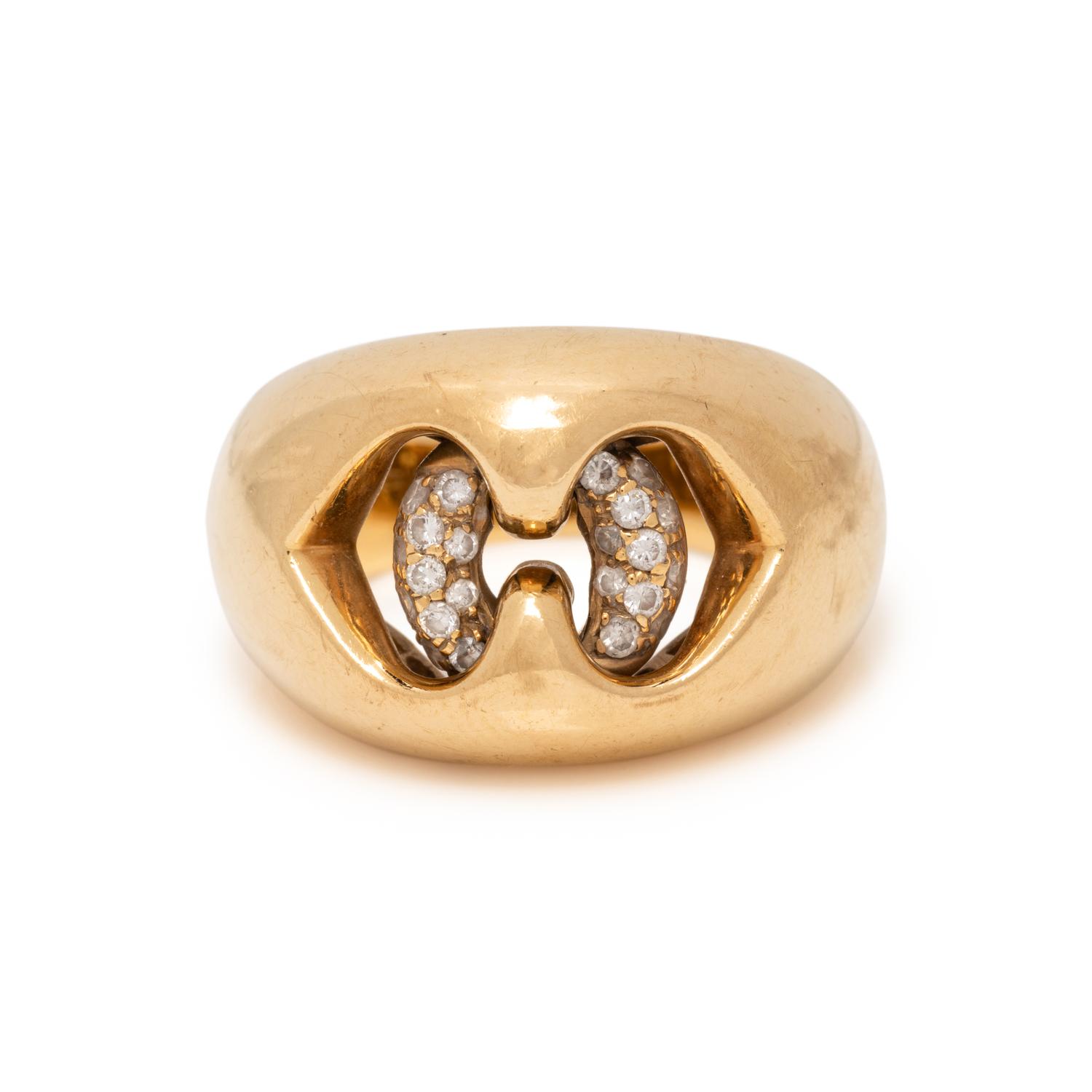 BULGARI, YELLOW GOLD AND DIAMOND 'ABBRACCIO' RING