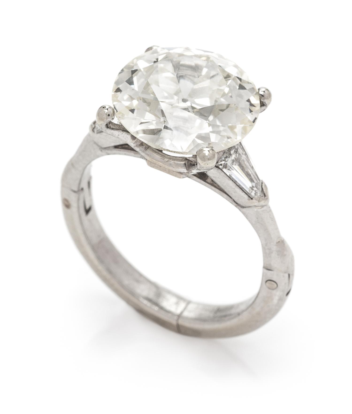 A Platinum and Diamond Ring, 3.20 dwts.