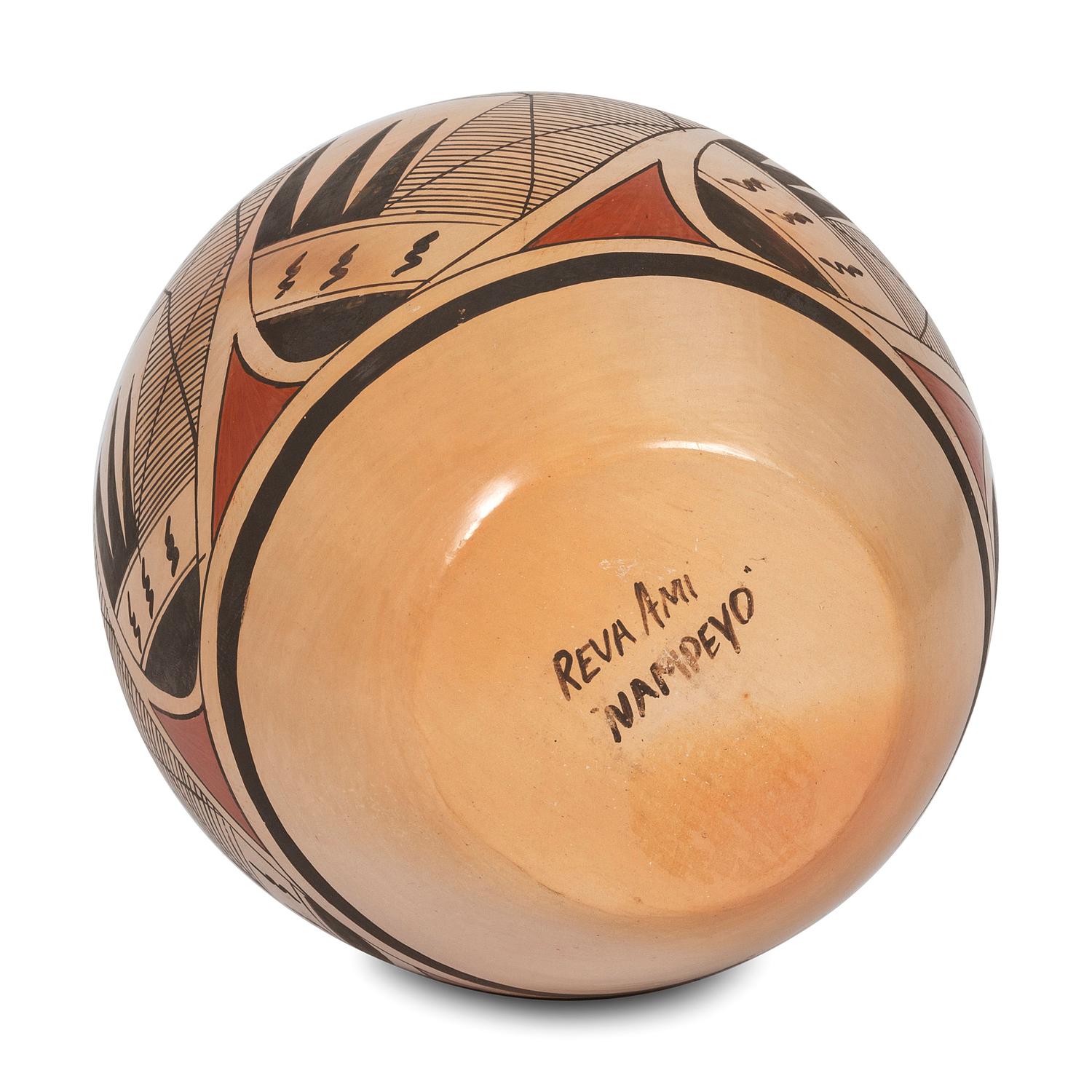 Pottery Vase, Migration Pattern