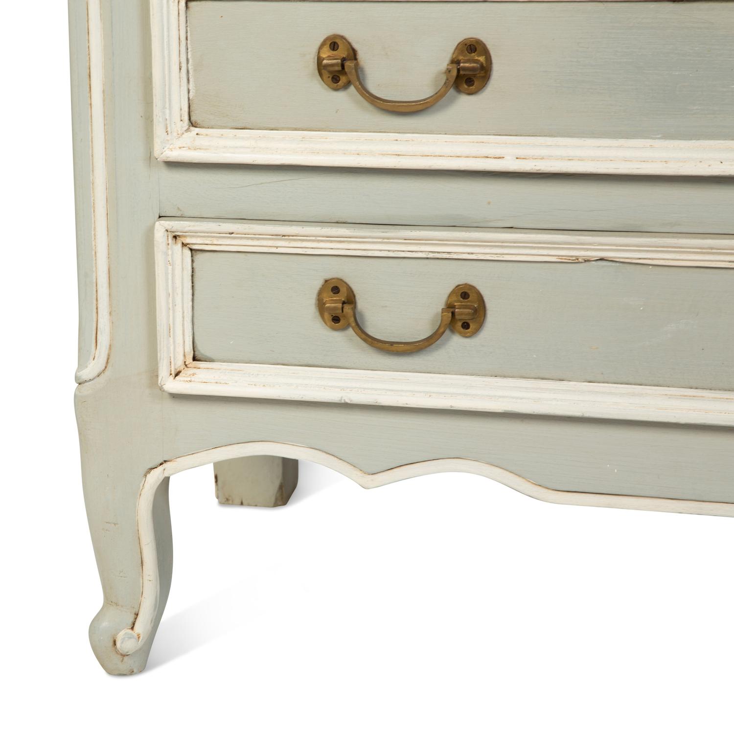 A Contemporary Painted Chest of Drawers — 20TH/21ST CENTURY