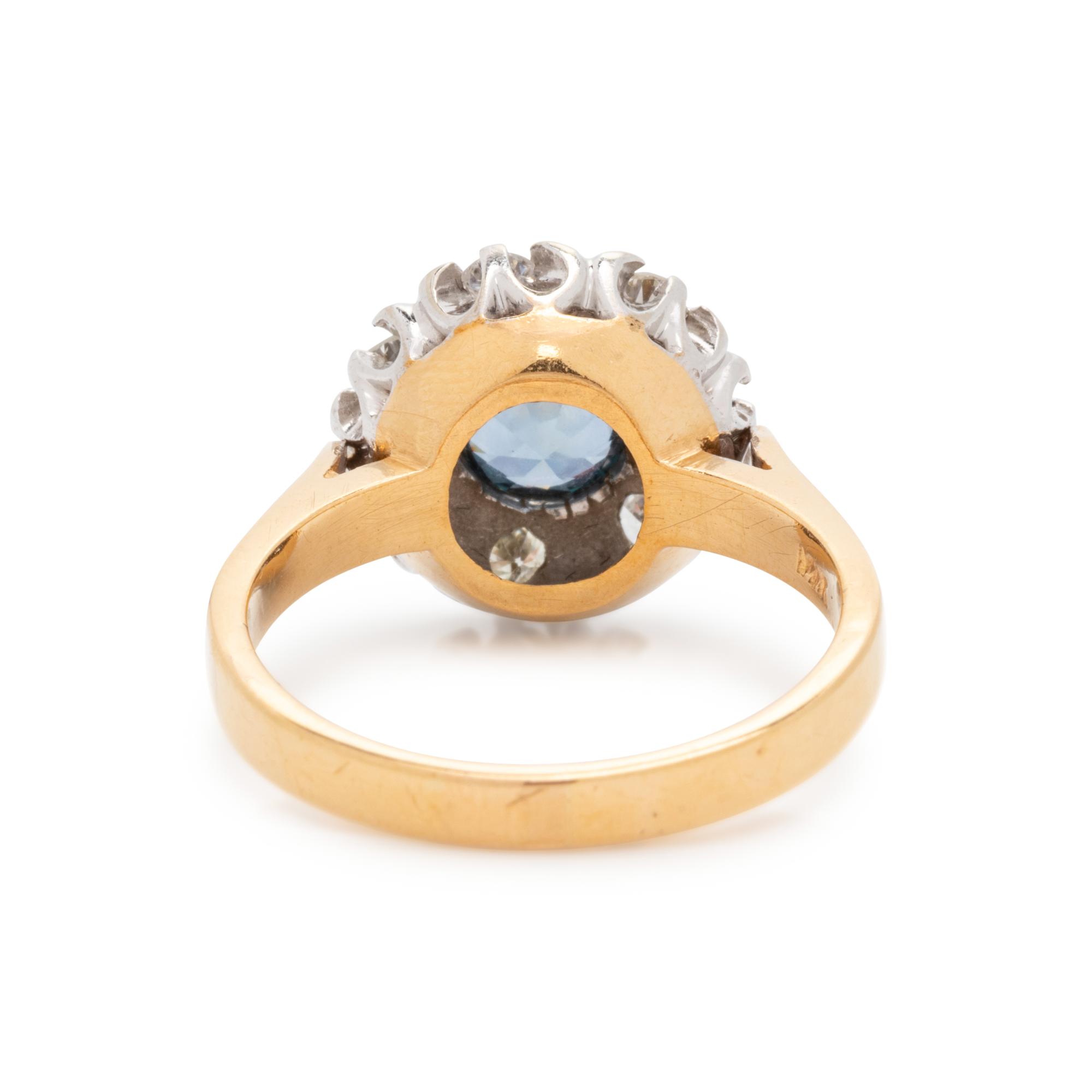 SAPPHIRE AND DIAMOND RING