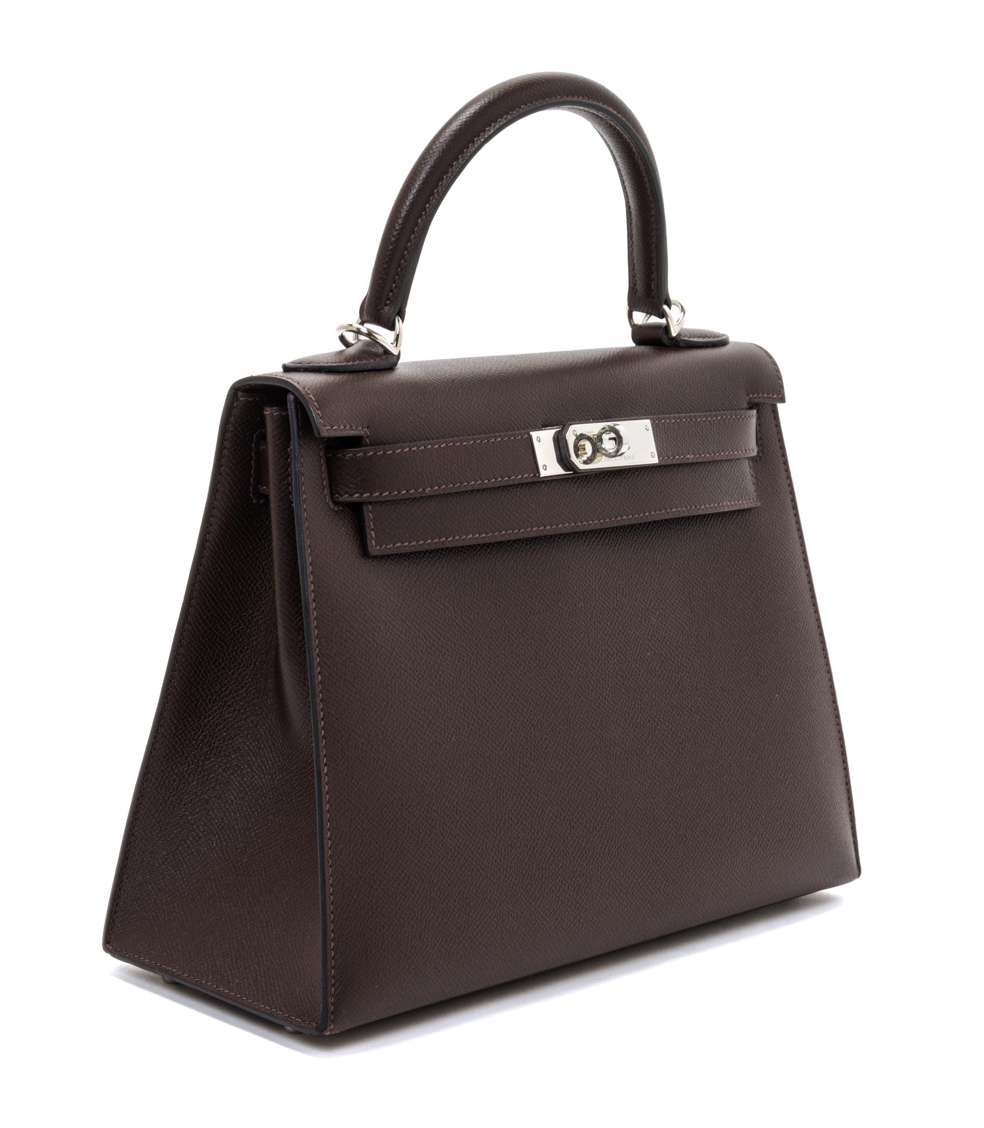 An Hermes Chocolat Epsom Sellier 28cm Kelly Handbag, 11" x 8.5" x 4".