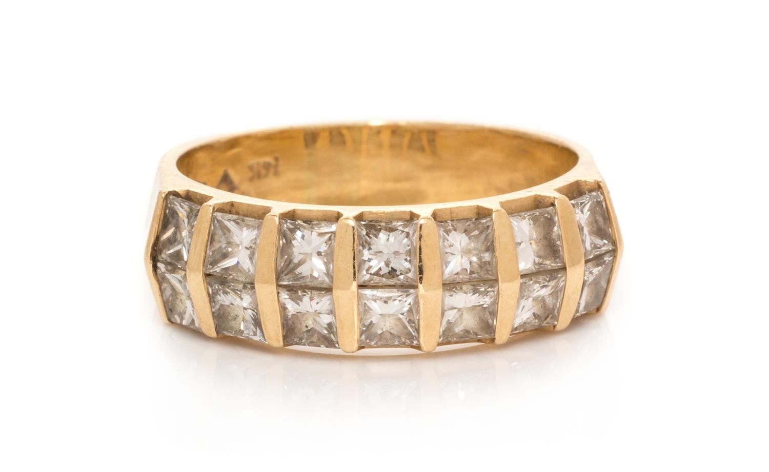 YELLOW GOLD AND DIAMOND RING
