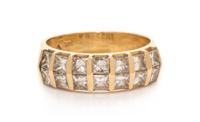 YELLOW GOLD AND DIAMOND RING