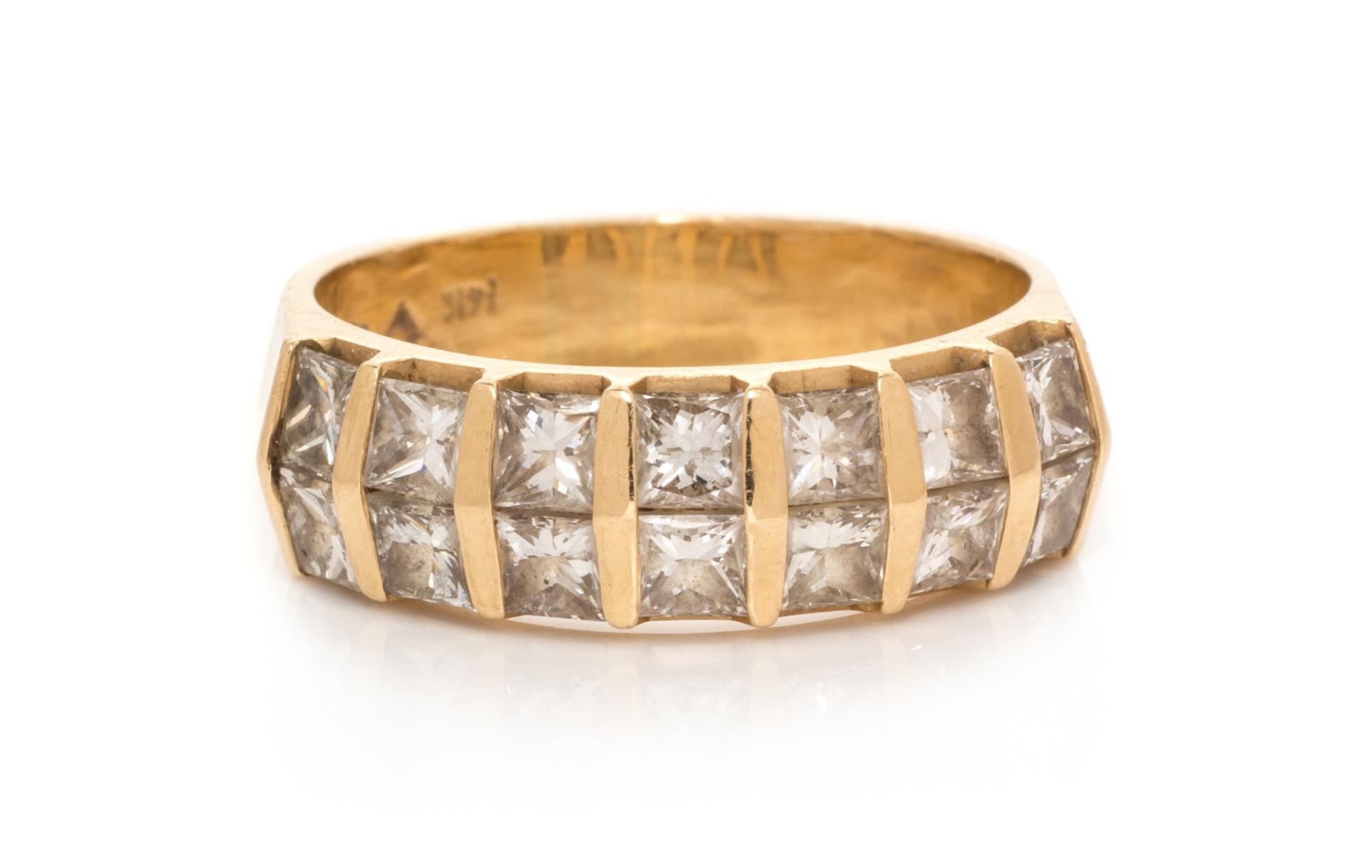 YELLOW GOLD AND DIAMOND RING