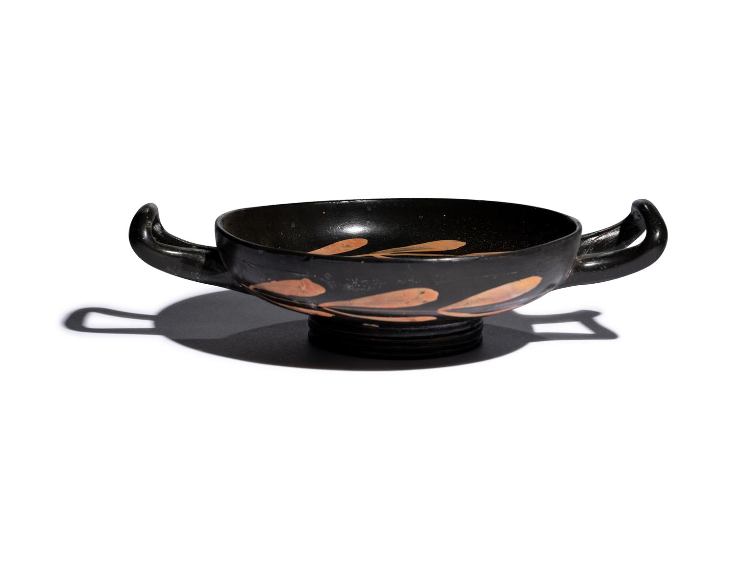 An Apulian Xenon-Ware Kylix