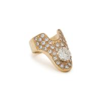 YELLOW GOLD AND DIAMOND RING