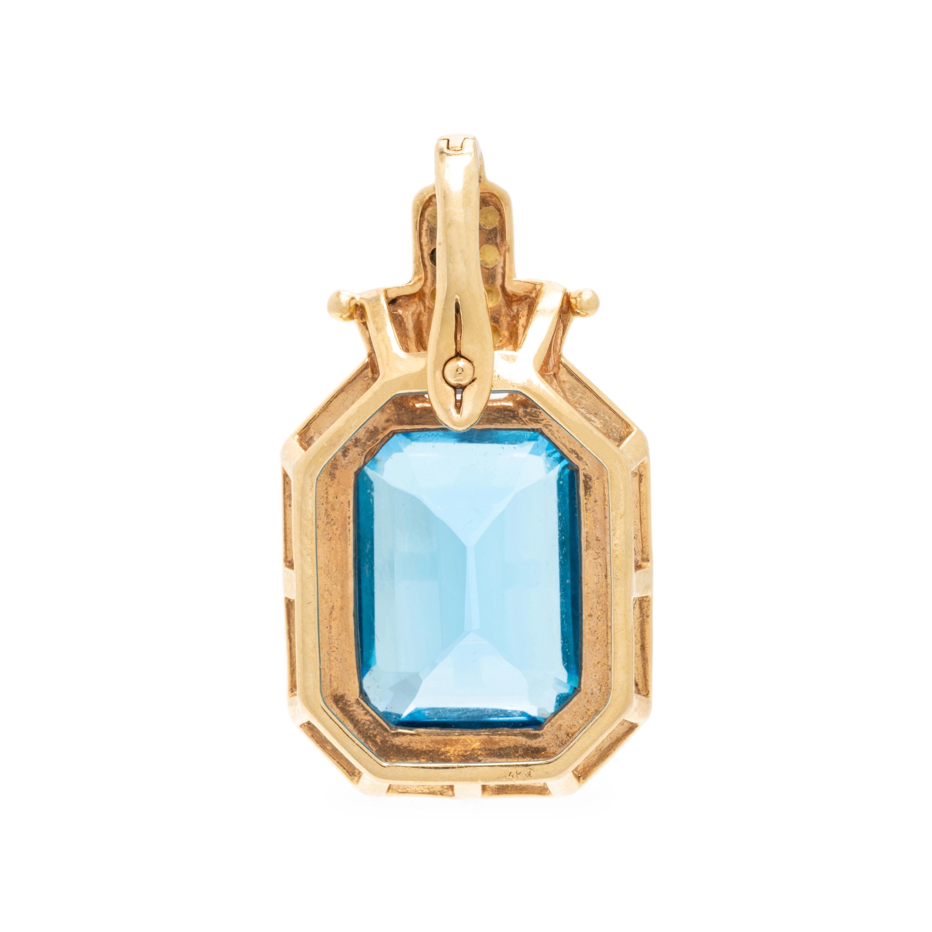 Blue Topaz and Yellow Gold Pendant