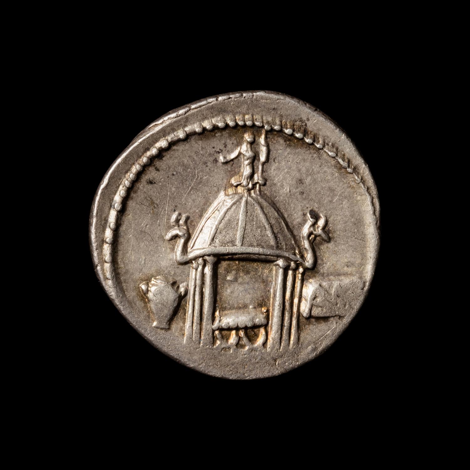 [ANCIENTS] ROMAN REPUBLIC. Q. Cassius Longinus (55 BC). Ar Denarius. (3.6 g, 18mm).