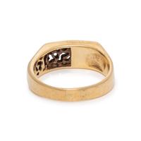YELLOW GOLD AND DIAMOND RING