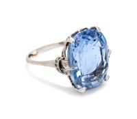 SAPPHIRE AND DIAMOND RING