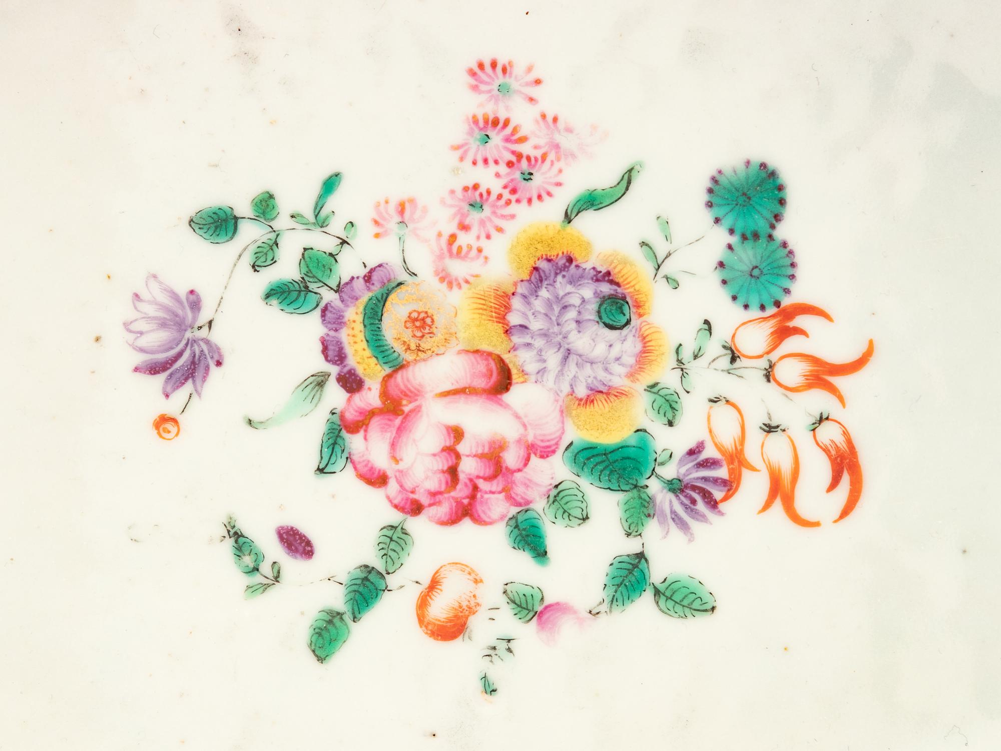 A Chinese Export Famille Rose Porcelain Pitcher and Basin