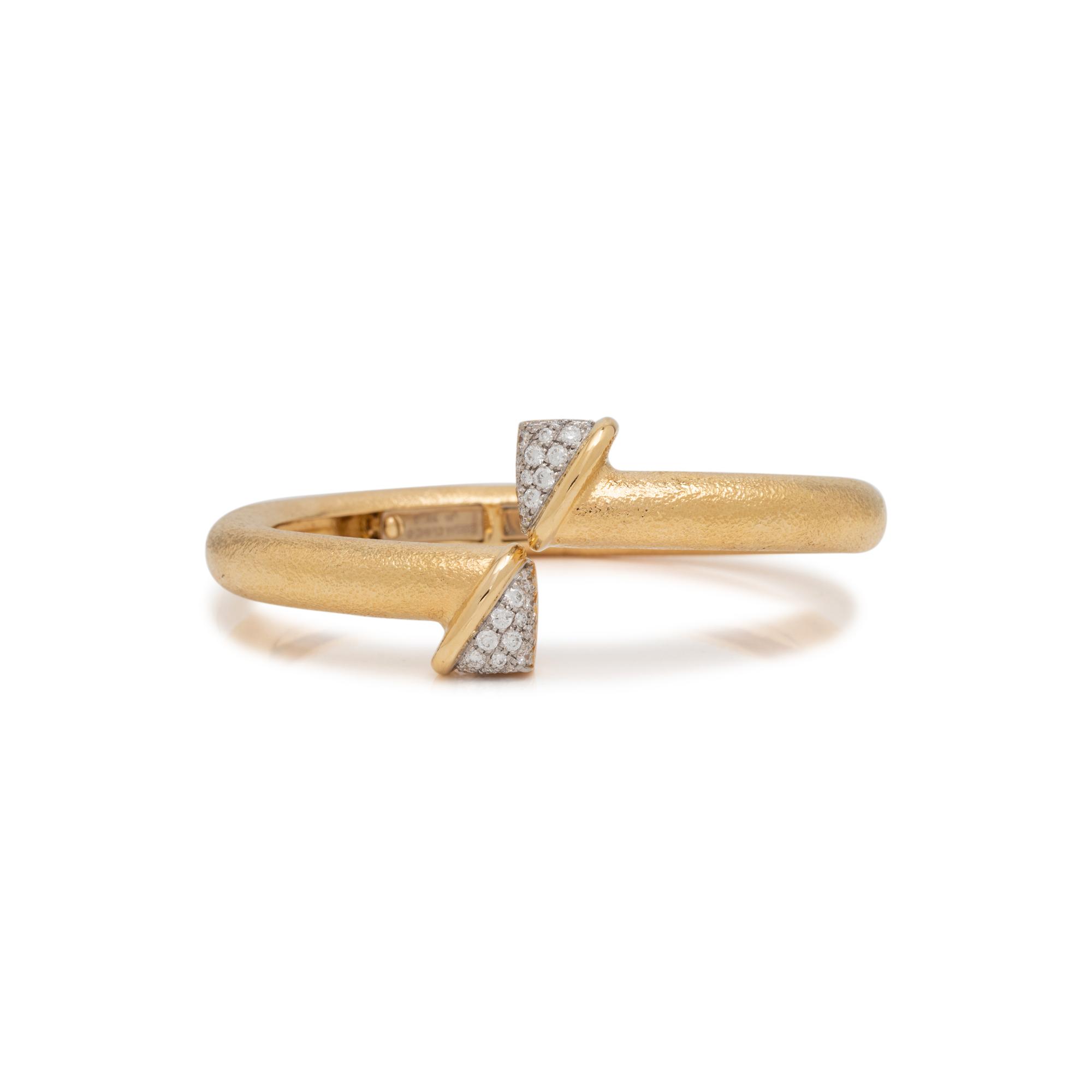 DAVID WEBB, YELLOW GOLD AND DIAMOND BANGLE BRACELET