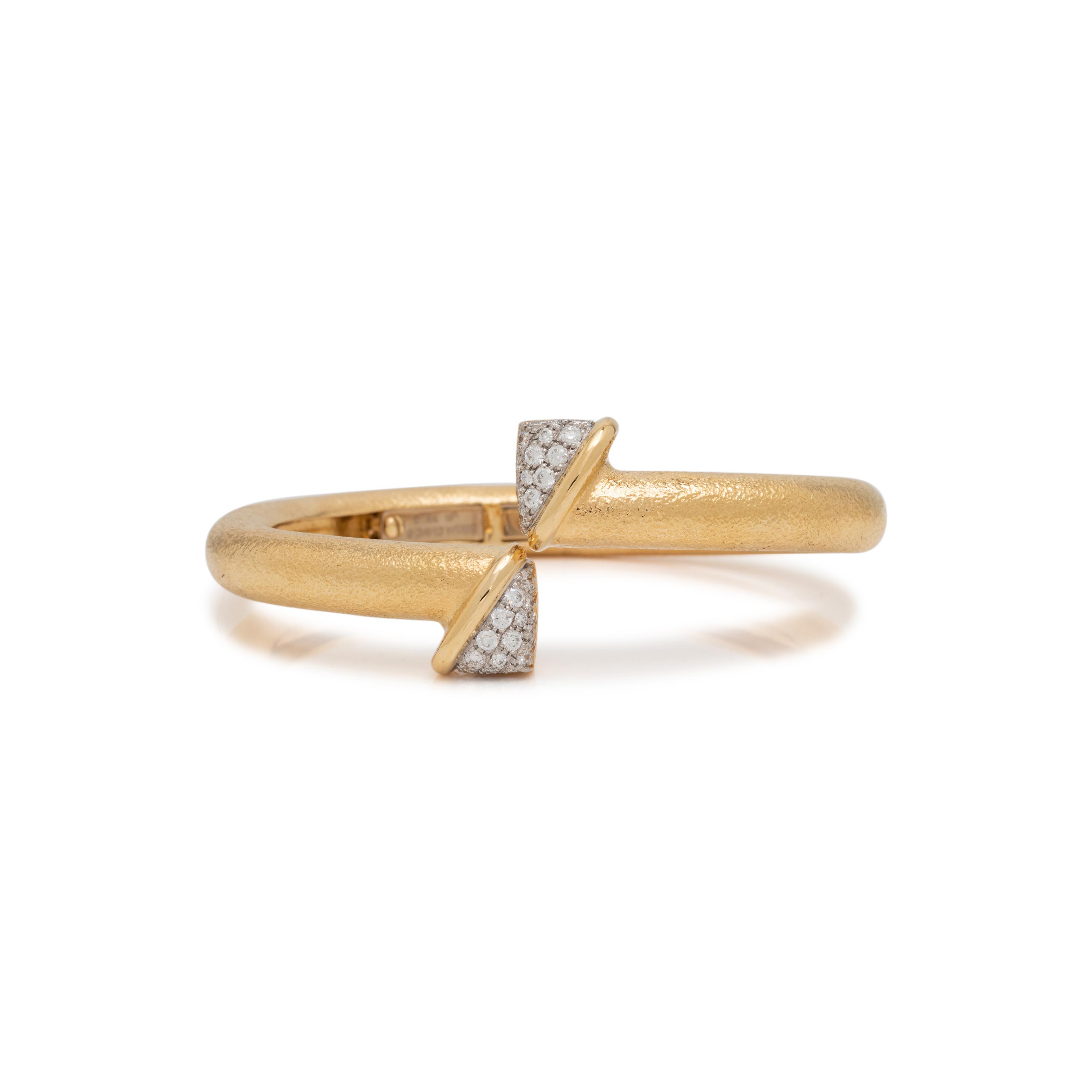 DAVID WEBB, YELLOW GOLD AND DIAMOND BANGLE BRACELET