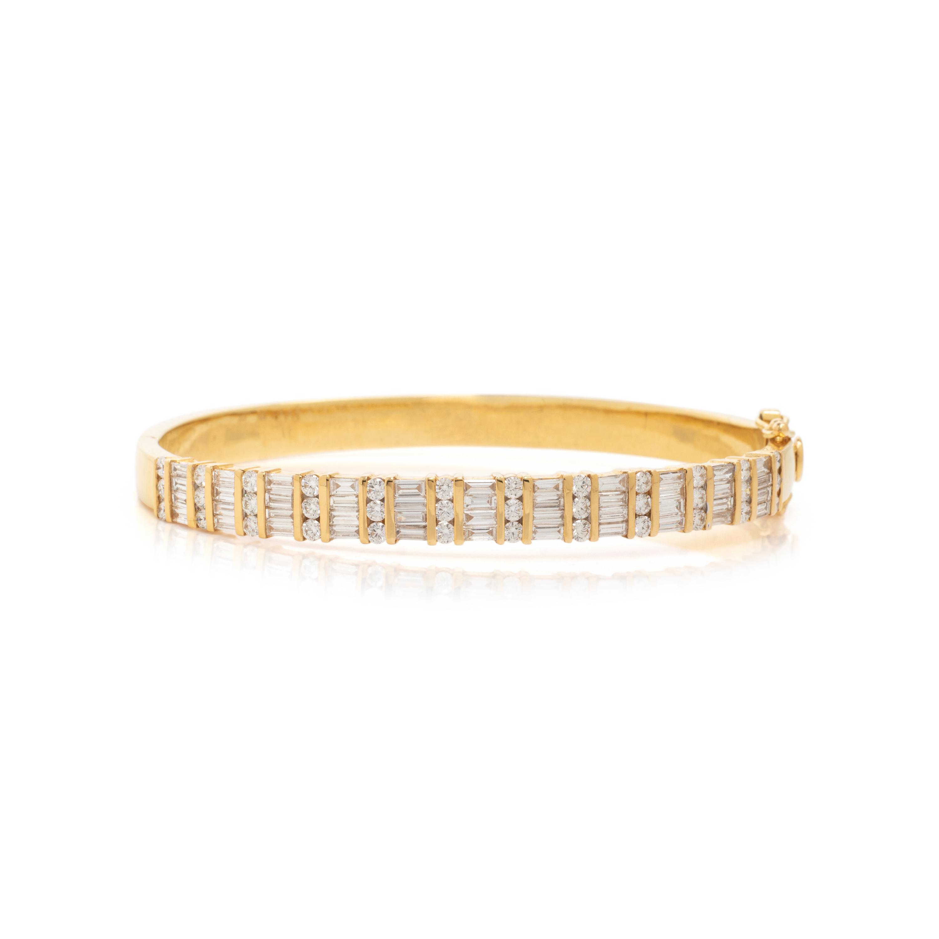 YELLOW GOLD AND DIAMOND BANGLE BRACELET