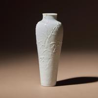 Three Chinese White Glazed Porcelain Vases, Mid Qing Dynasty — 清中期 德化白瓷瓶三件