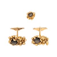 YELLOW GOLD AND BLACK STAR SAPPHIRE CUFFLINKS AND TIE PIN