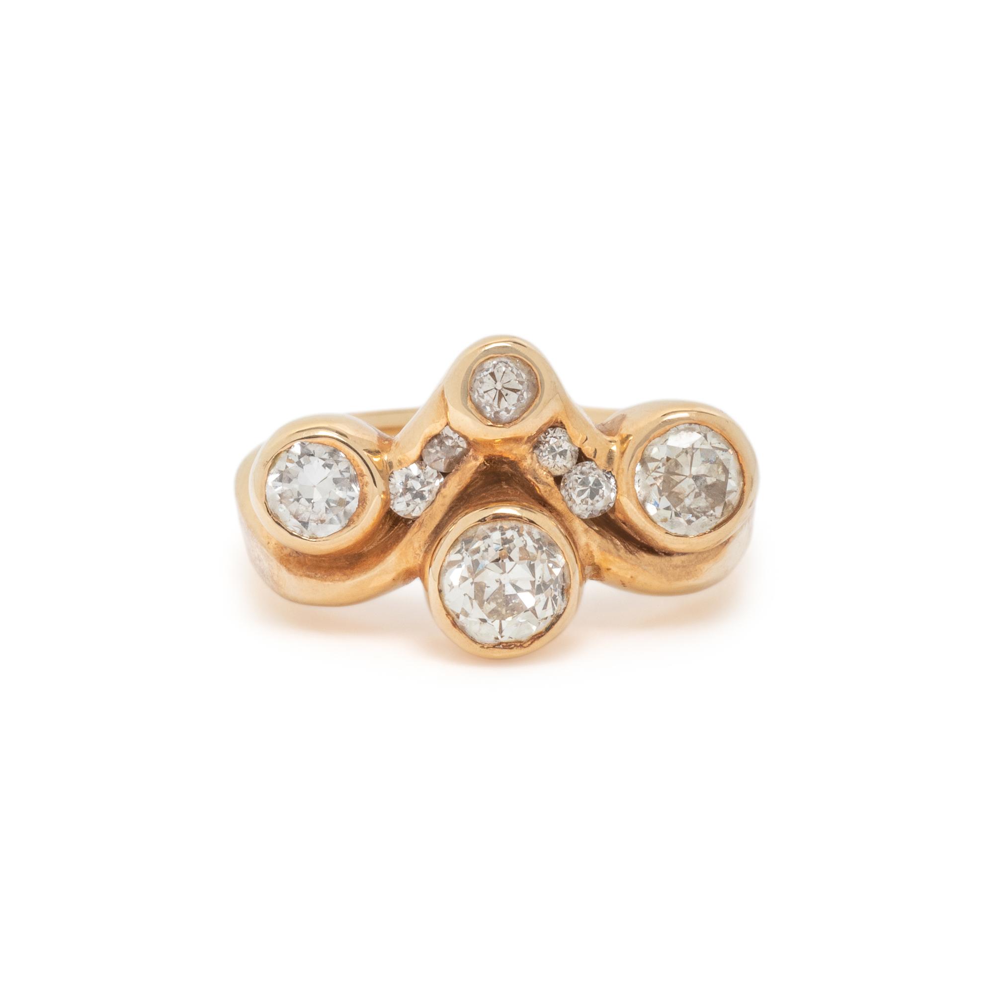 YELLOW GOLD AND DIAMOND RING