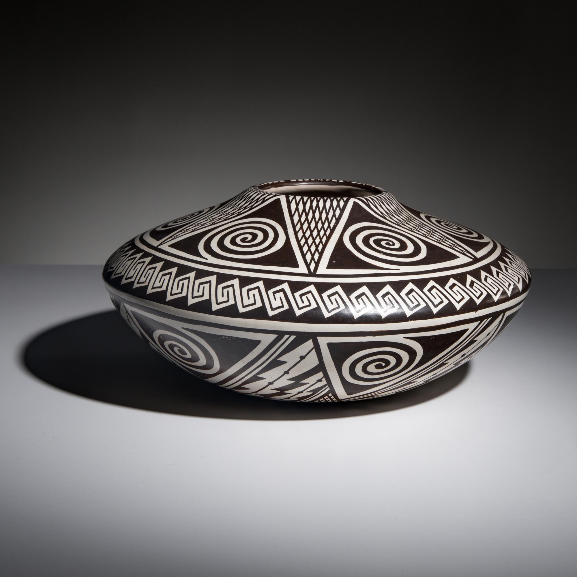 Helen Naha (Hopi-Tewa, 1922-1993) — Pottery Bowl, Awatovi Star Design