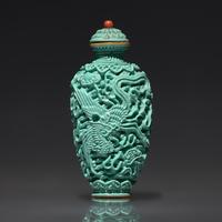 A Chinese Turquoise-Glazed Molded "Dragon and Phoenix" Snuff Bottle, Qing Dynasty, Jiaqing Period — 清嘉慶 松石釉模印龍鳳紋鼻煙壺
