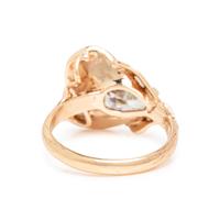 DIAMOND AND YELLOW GOLD RING