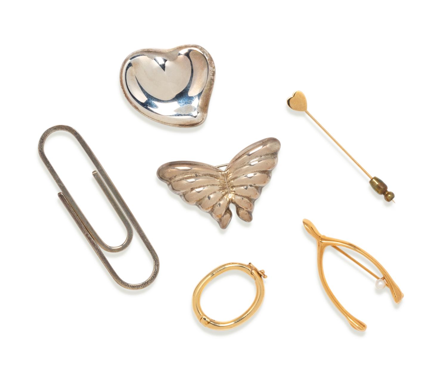 COLLECTION OF ACCESSORIES
