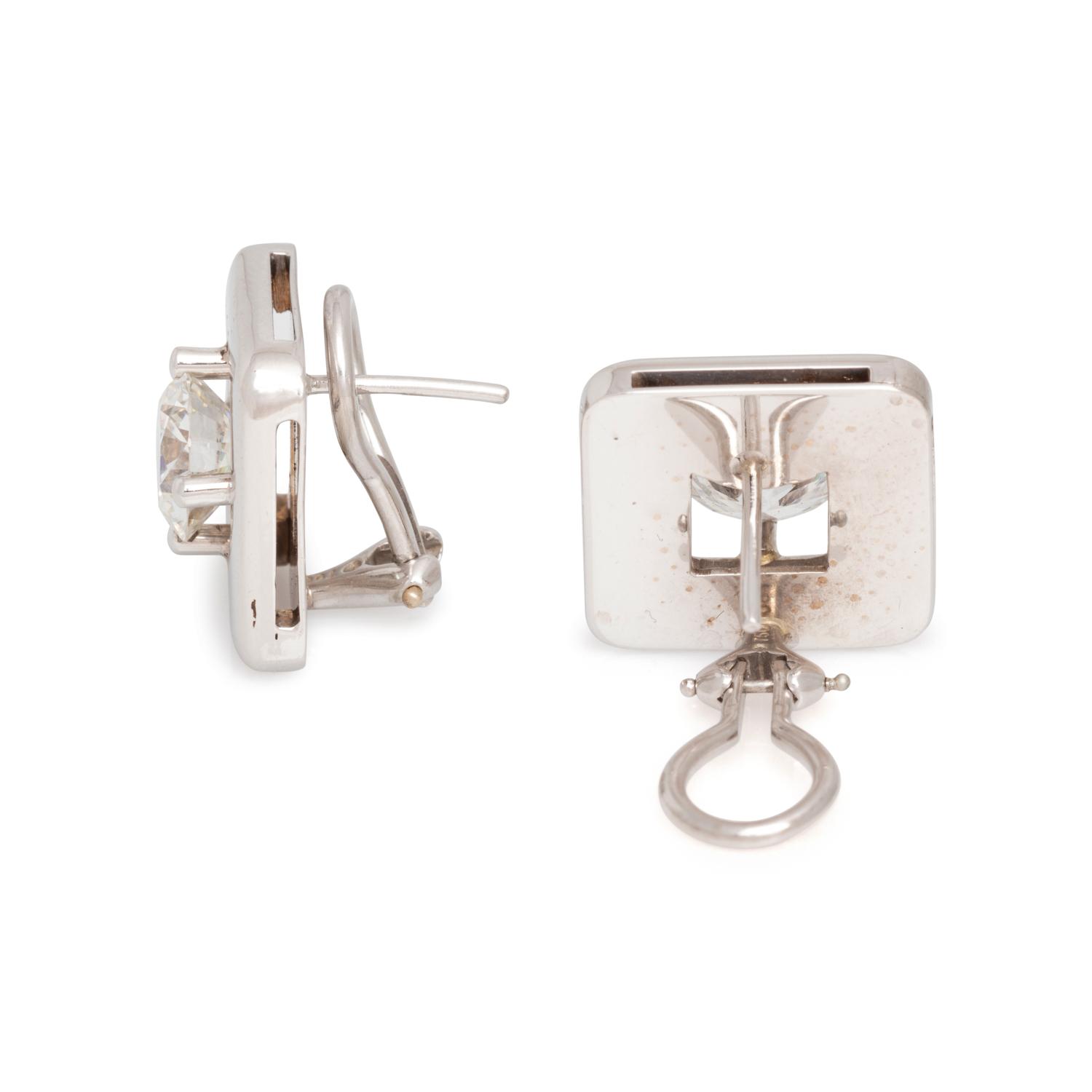 WHITE GOLD AND DIAMOND EARCLIPS