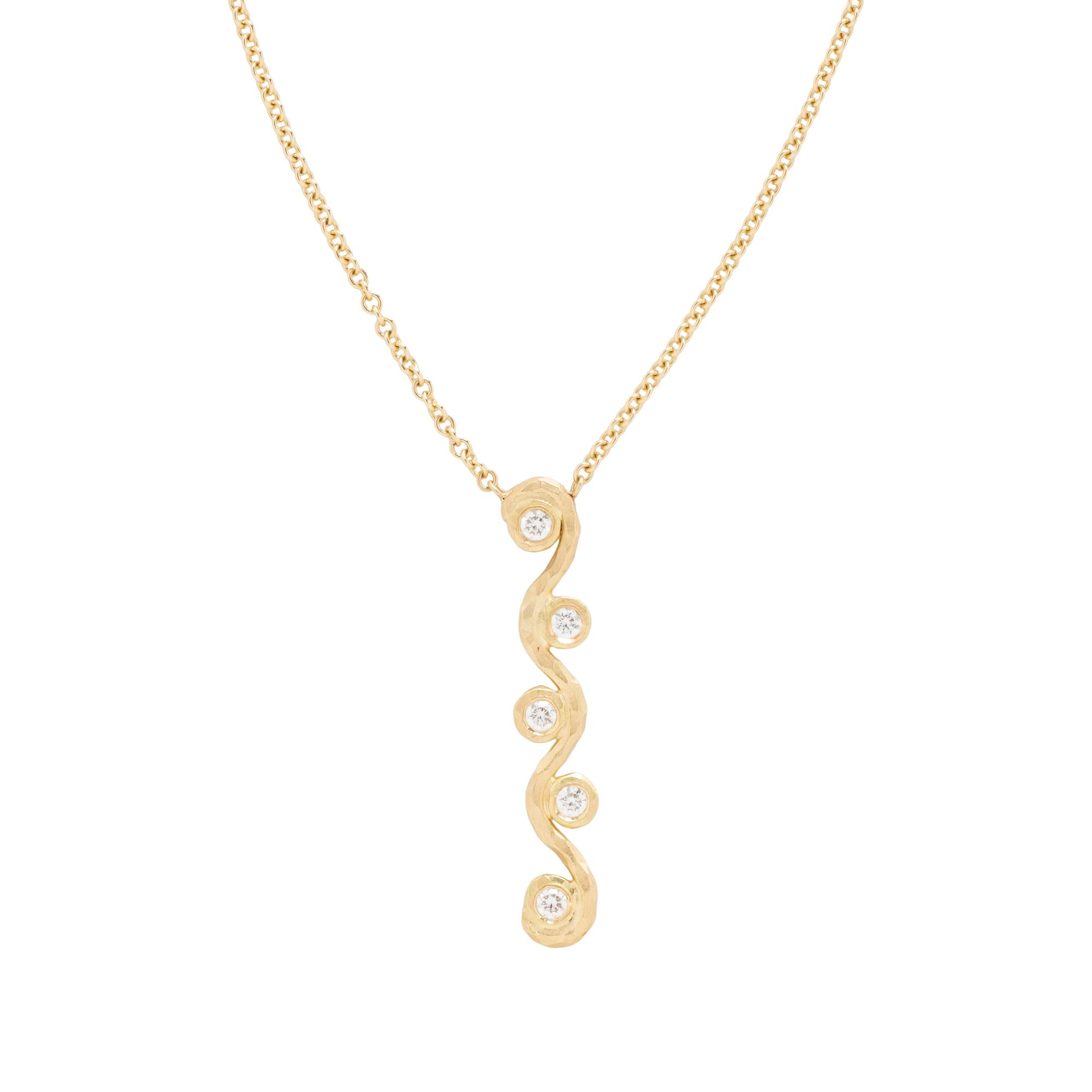 HAMMERED YELLOW GOLD AND DIAMOND DEMI PARURE