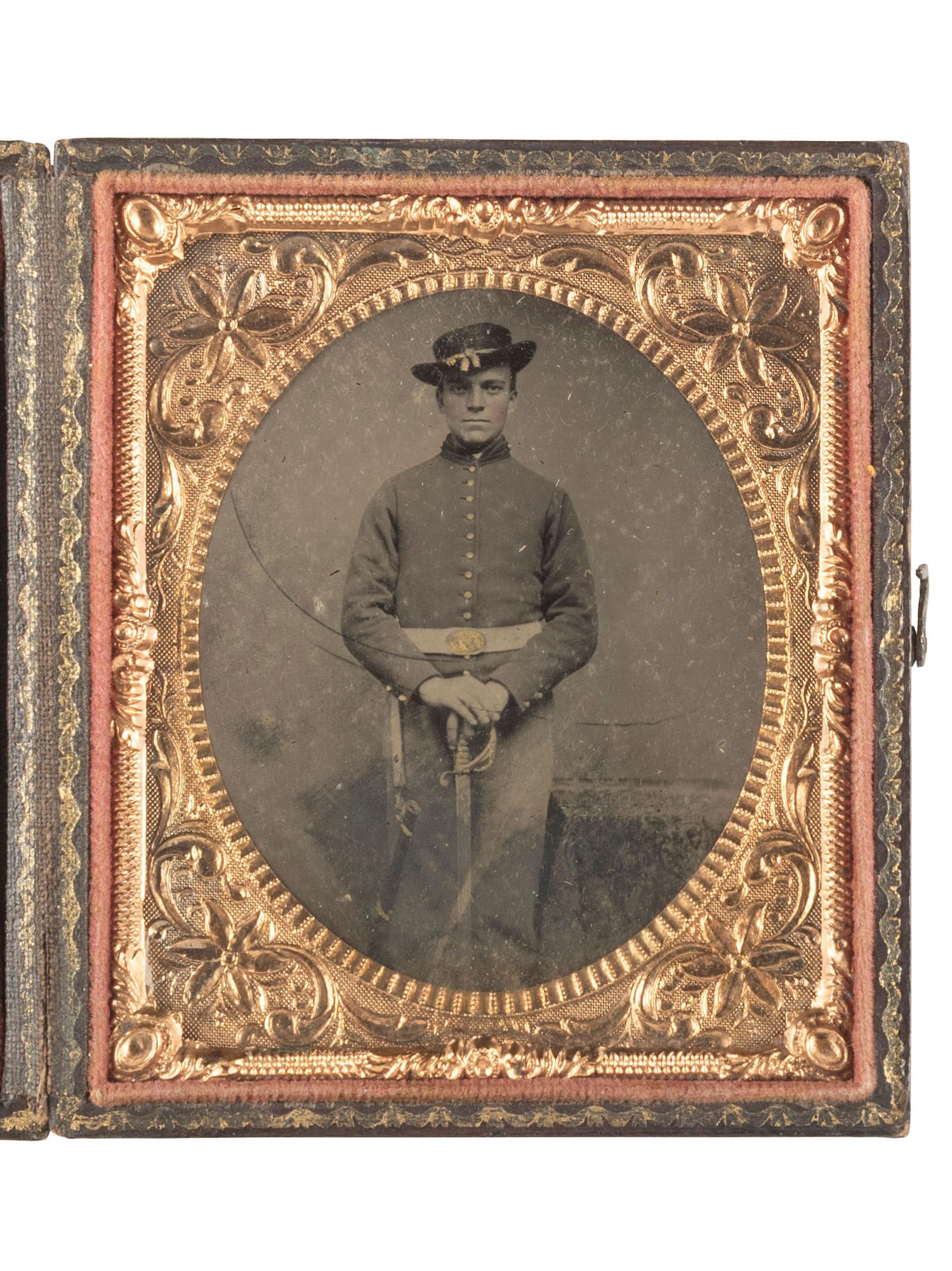 [CIVIL WAR]. 2 cased images of Union soldiers, incl. a trooper from District of Columbia, 1st Cav.