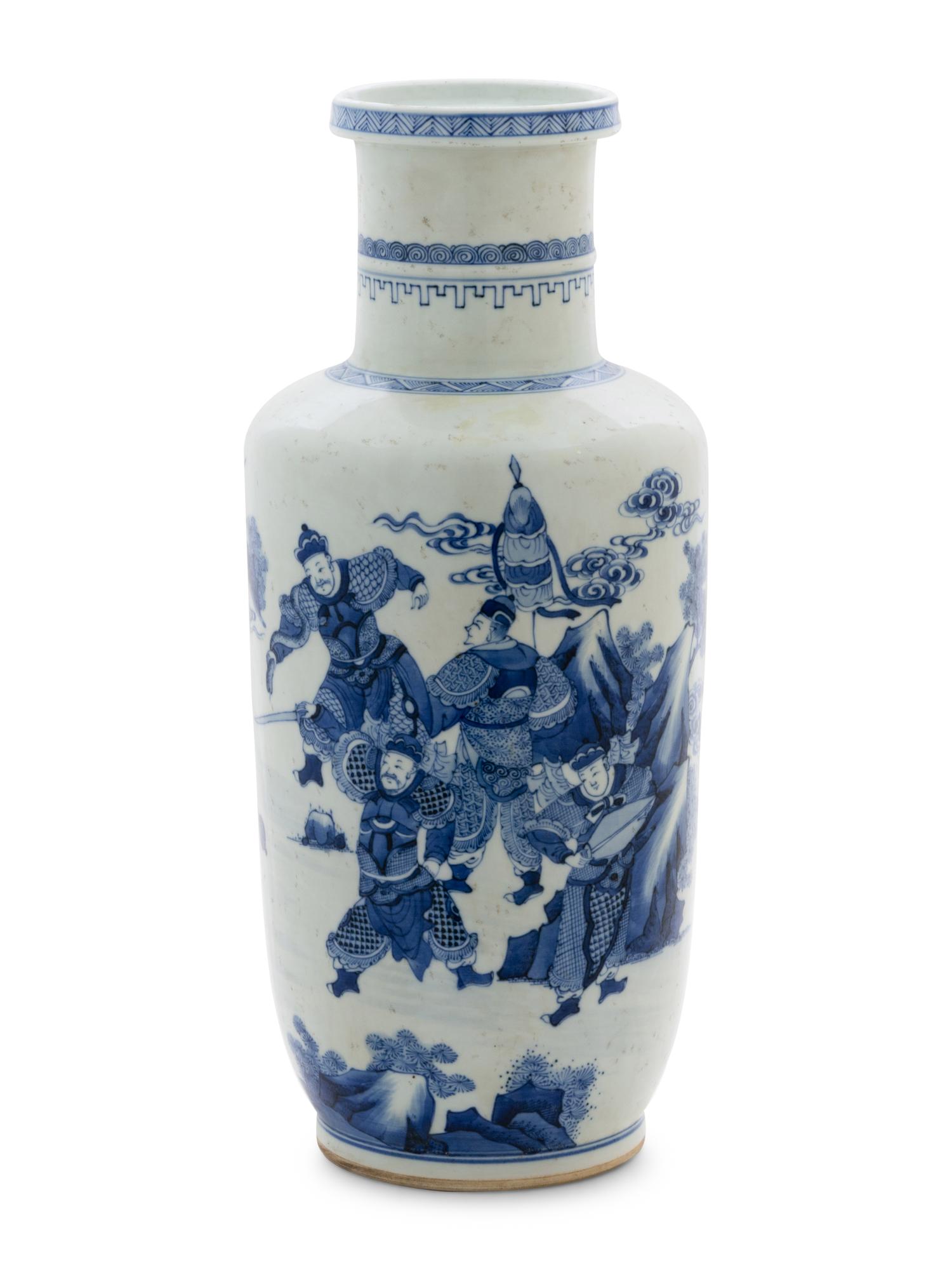 A Chinese Blue and White Porcelain Rouleau Vase